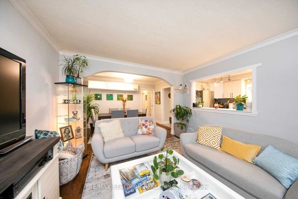 For Lease - 28 Irvington Crescent, Toronto, Ontario - Photo 1