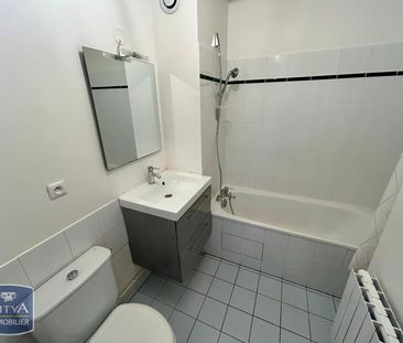 Location Appartement 2 pièces 49m² VOISINS LE BRETONNEUX 78960 - Photo 2