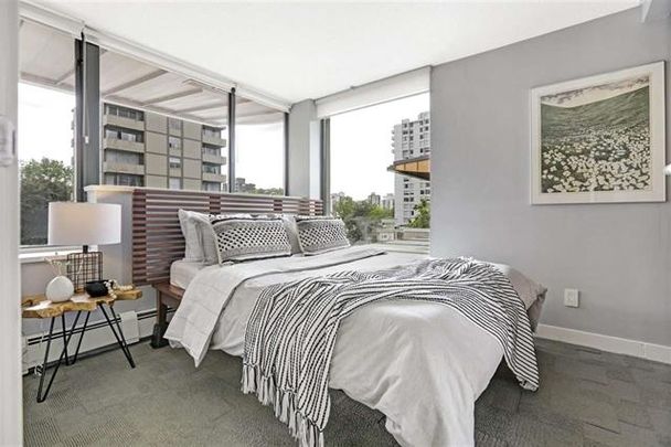 PH6-1688 Robson Street, Vancouver - Photo 1