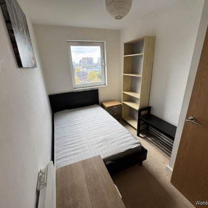 2 bedroom property to rent in Salford - Photo 1