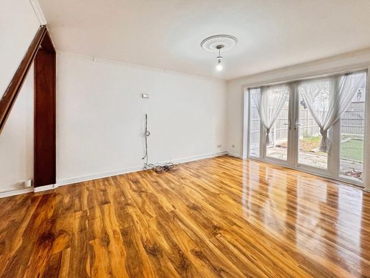 2 bedroom end of terrace house to rent - Photo 1