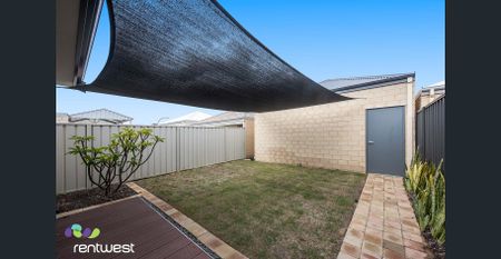 Modern 3-Bedroom Residence with Quality Finishes & Double Garage - Photo 5