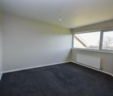 3 bedroom end of terrace house to rent - Photo 4