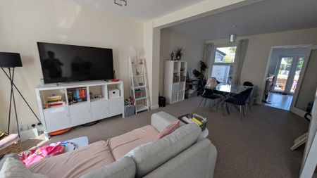 2 bedroom terraced house to rent - Photo 2