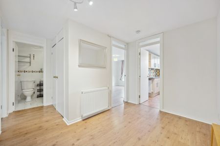 Clarence Gardens - Photo 3