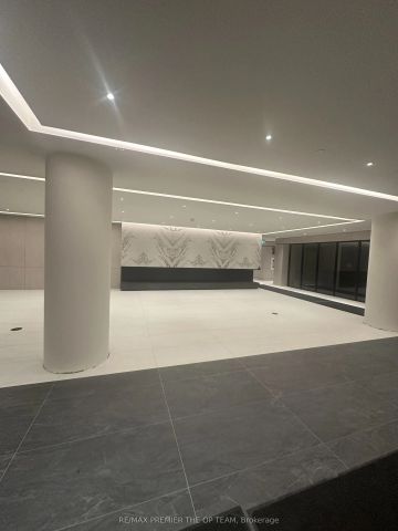 30 Upper Mall Way #403 - Photo 3