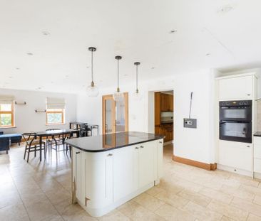 4 bedroom detached house to rent - Photo 1