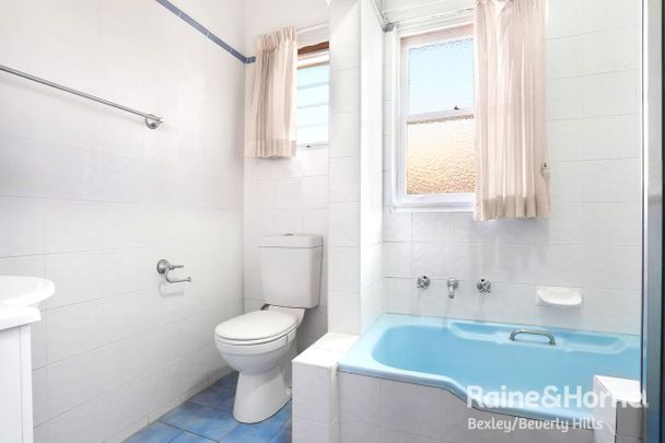 38 Simmons Road, Kingsgrove, NSW 2208 - Photo 1