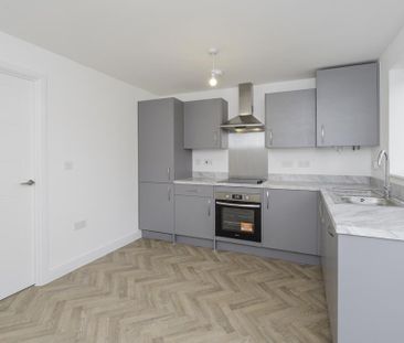 2 bedroom semi-detached house to rent - Photo 2