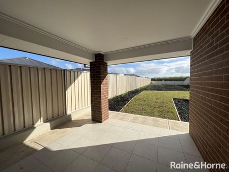 87 Keane Avenue, Munno Para West, SA 5115 - Photo 5