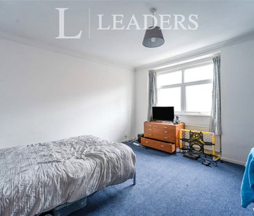 5 bedroom house to rent Francis Avenue, Southsea, PO4 - Photo 4