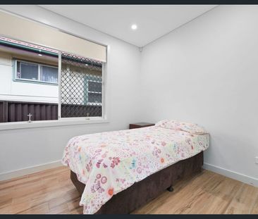 Stunning Recently Renovated 3-Bedroom Family Home - Photo 5