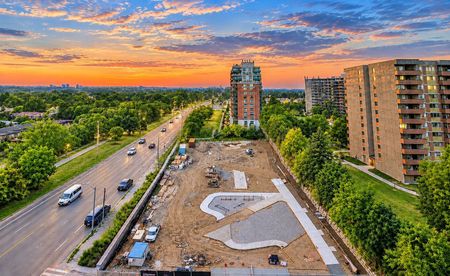 For Lease - 4010 Eglinton Avenue Unit# 911, Toronto, Ontario - Photo 4