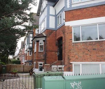 Gleneagle Road, London, SW16 - Photo 2