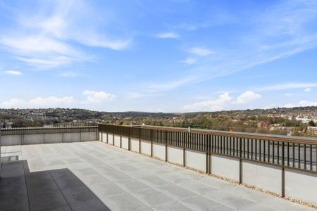 3 bedroom penthouse to rent - Photo 5
