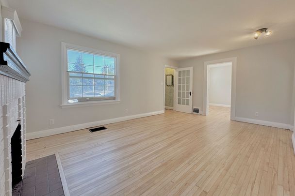 For Lease - 165 Oxford Street, London North, Ontario - Photo 1