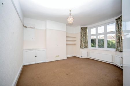 4 bedroom semi-detached house to rent - Photo 3