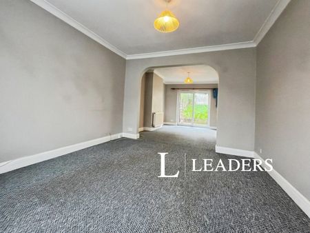 3 bedroom apartment to rent North Road, Portslade - Photo 4