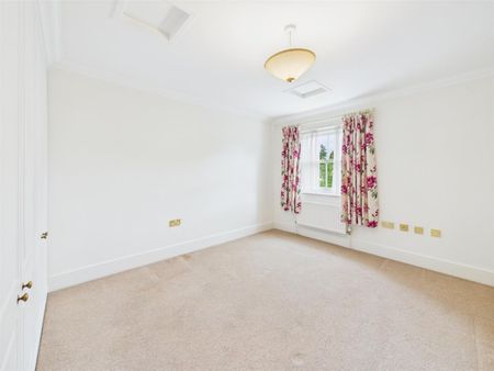 2 BED Flat To rent - Photo 3