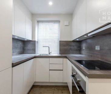 Brent House, E9 - Photo 1