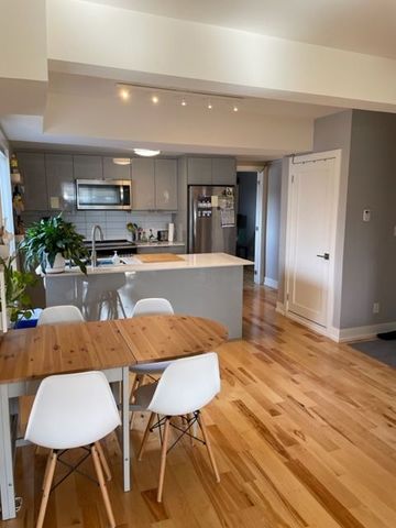 For Lease - 2174 Queen Street, Toronto, Ontario - Photo 4