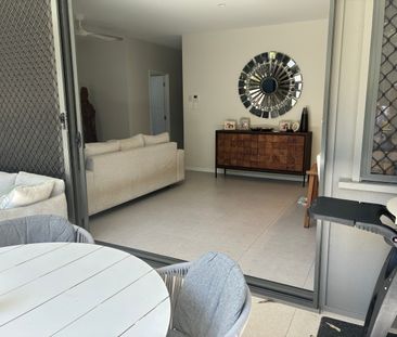 Indooroopilly - Photo 1