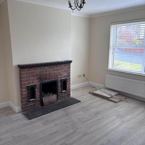 16 College Park Lane, Enniskillen, BT74 6GF - Photo 1