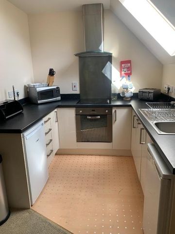 3 bedroom semi-detached house to rent - Photo 5