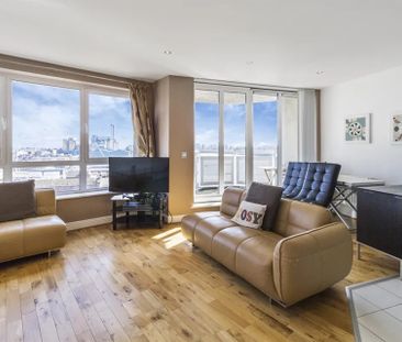 2 Bed Flat, Wards Wharf Approach, E16 - Photo 2