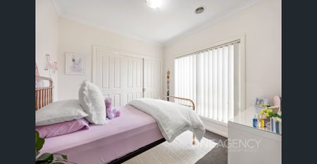 QUIET AND PEACEFUL FAMILY HOME - Photo 5