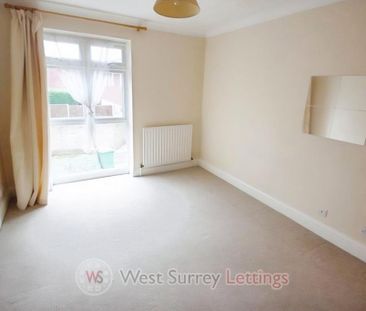 3 bedroom semi-detached house to rent - Photo 3