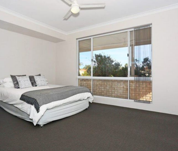 2 Selloa Court, Halls Head WA 6210 - House For Rent | Domain - Photo 2