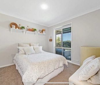 Shared, furnished 4 bed house – swimming pool - Photo 6