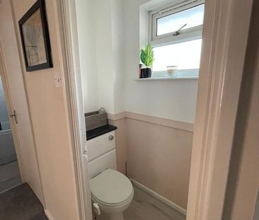 2 Bed Terraced House, Whitehawk Rd, BN2 - Photo 6