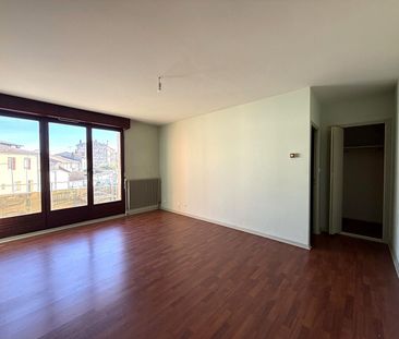 Location Appartement 2 pièces 40m² - Photo 3