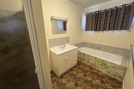 TWO BEDROOM UNIT! - Photo 5