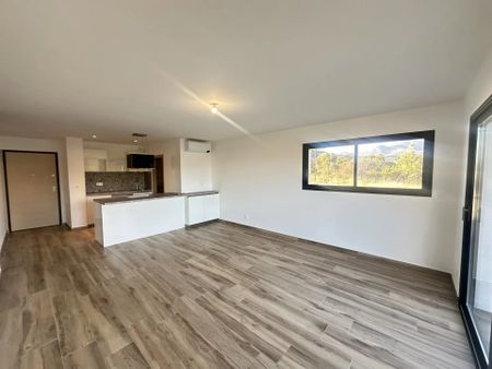 Location Appartement 3 pièces 71m² BIGUGLIA 20620 - Photo 2