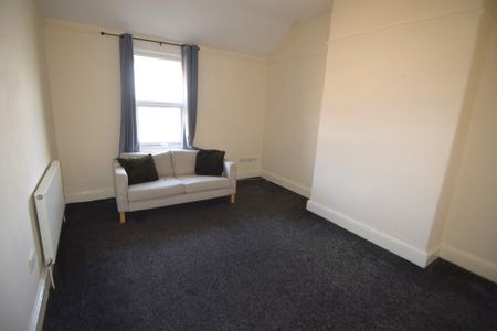 To Let 2 Bed Apartment - Photo 5