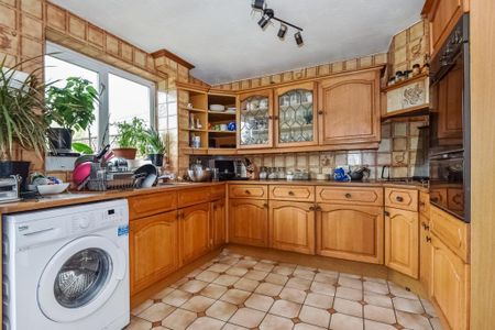 3 bedroom terraced house to rent - Photo 3