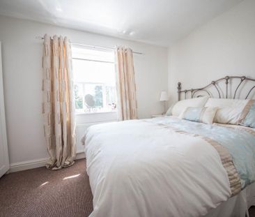 2 bedroom semi-detached house to rent - Photo 5