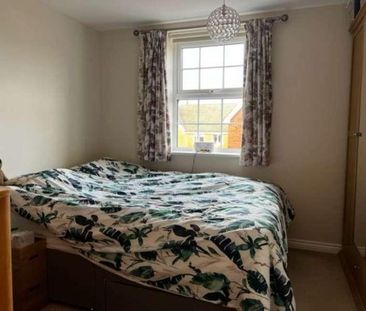Trinity Square, Loddon, NR14 - Photo 1