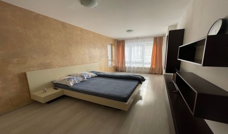 Apartament 3 camere de inchiriat in Avantgarden3 Brasov - Photo 3