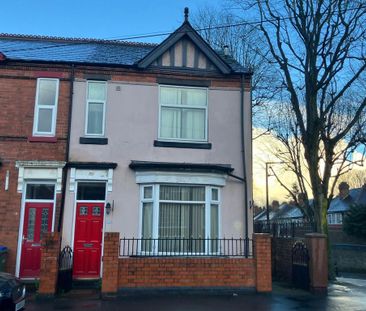 4 bedroom end of terrace house to rent - Photo 2