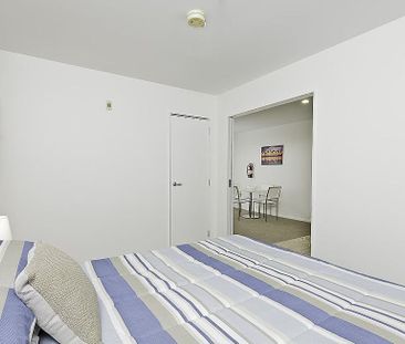 Stylish City One-Bed in Mount Street - Furnished Oasis - Photo 2