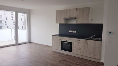 Location Appartement 2 pièces 63m² LILLE 59000 - Photo 4