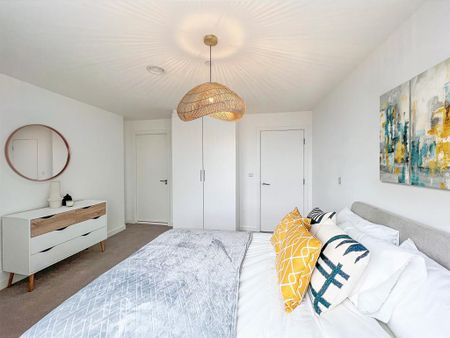 3 bedroom apartment to rent - Photo 3