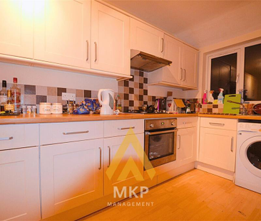3 bedroom terraced house to rent - Photo 4 | Rentumo