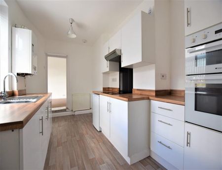 2 Bedroom Apartment To Let - Photo 4