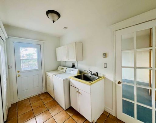 Private Lakefront detached home in Hammonds Plains - Photo 1