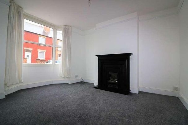 Victoria Street, Melton Mowbray, LE13 - Photo 1